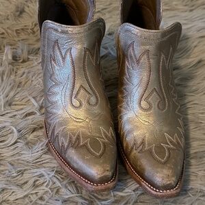 Women's Ariat Gold Dixon Bootie, Sz 9